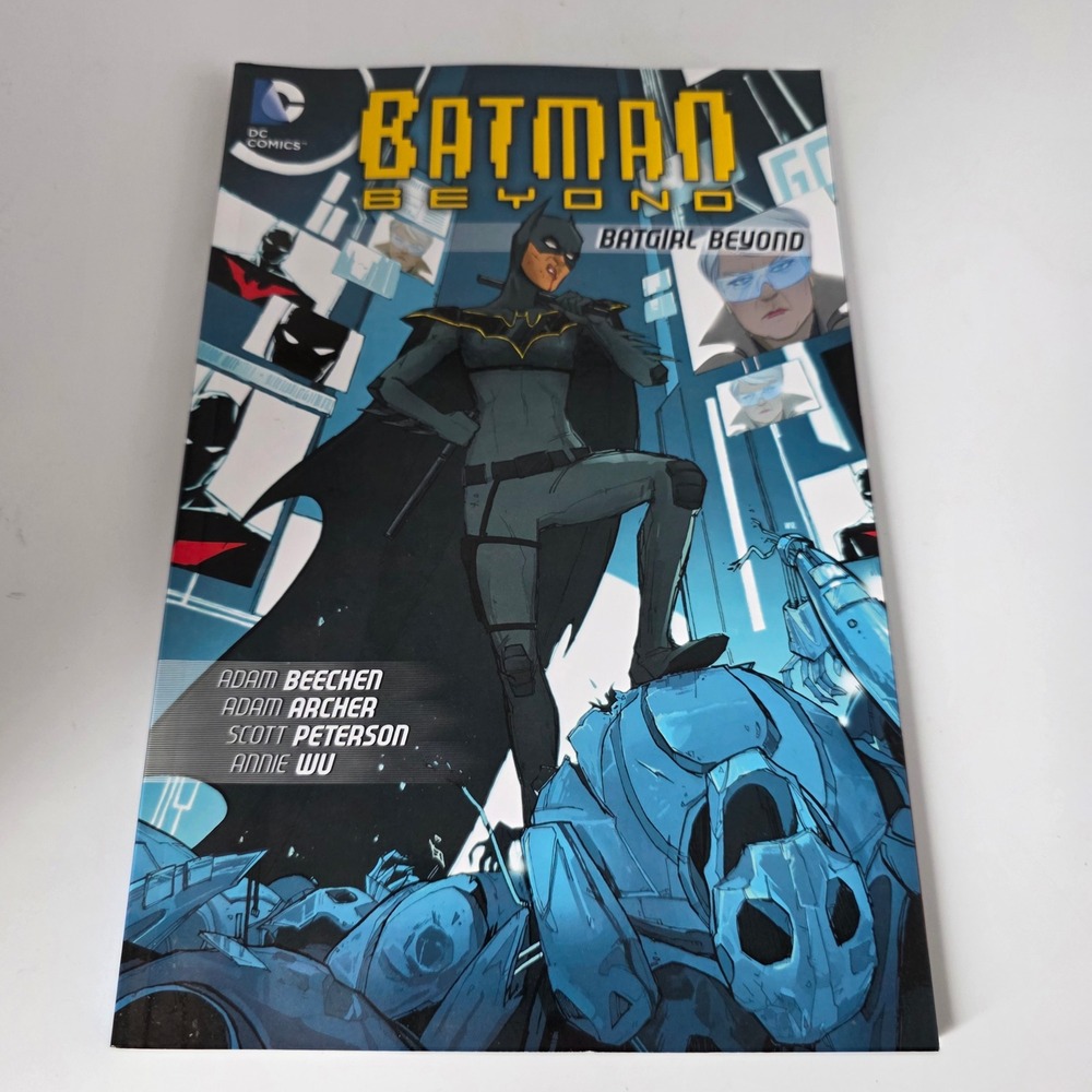 DC Comics Batman Beyond Batgirl Beyond Graphic Novel TPB 2014 Adam Beechen Wu
